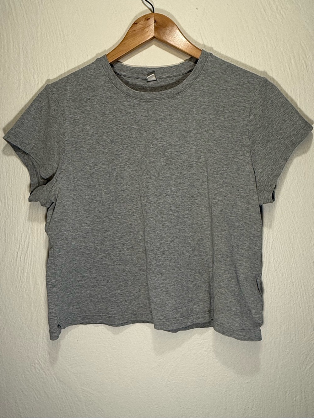 Uniqlo 4-Pack Women’s XL Mini Tees; Navy, Grey, and 2 Greens